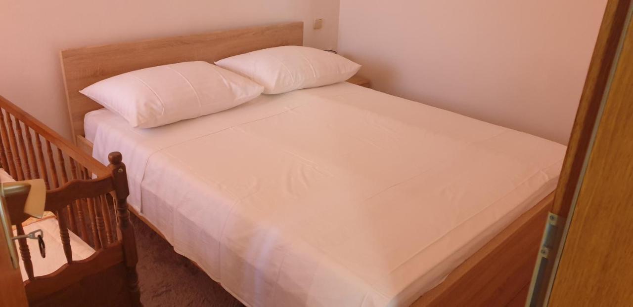 Apartments Pharia ييلسا المظهر الخارجي الصورة