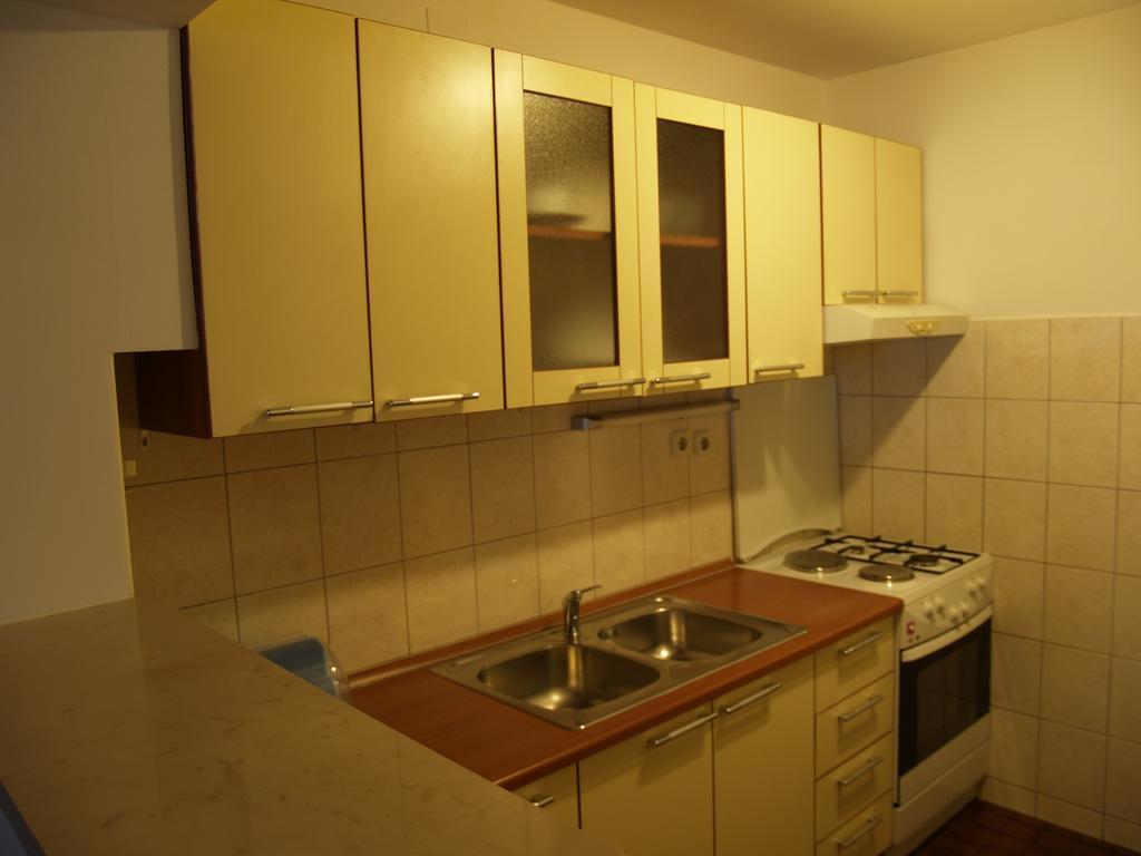 Apartments Pharia ييلسا الغرفة الصورة